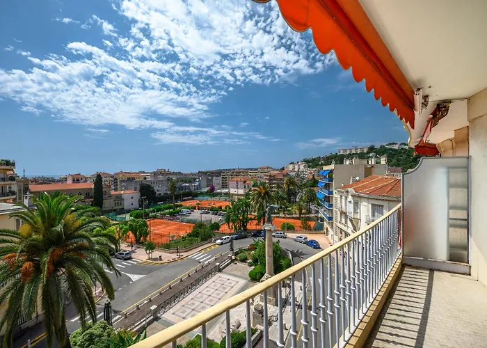 Spacieux 2p Design, Proche Gare, Tennis Et Plages *